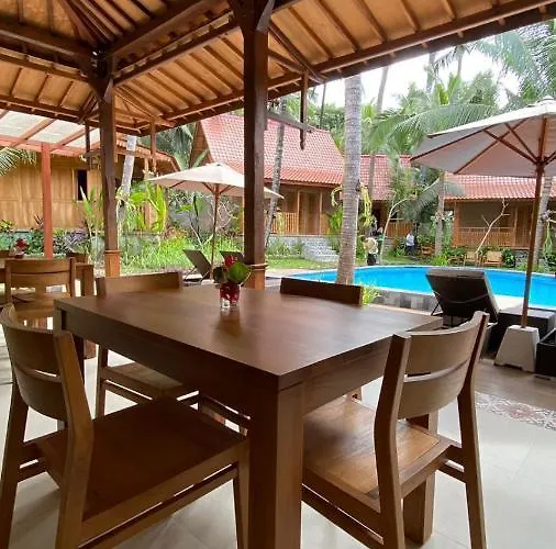 Lova Sambirenteng Villa *