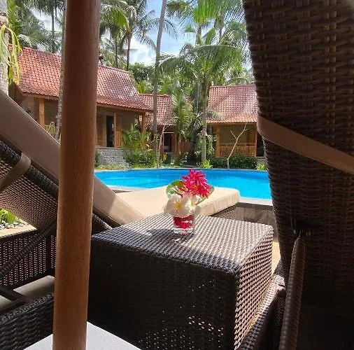 Lova Sambirenteng Villa *